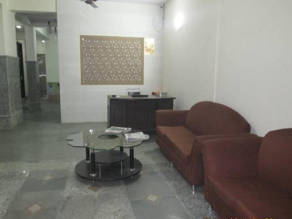 Charanpahari Hotel Nowe Delhi Zewnętrze zdjęcie