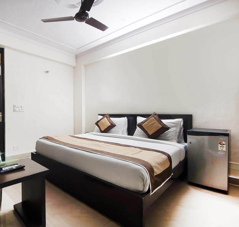 Charanpahari Hotel Nowe Delhi Zewnętrze zdjęcie