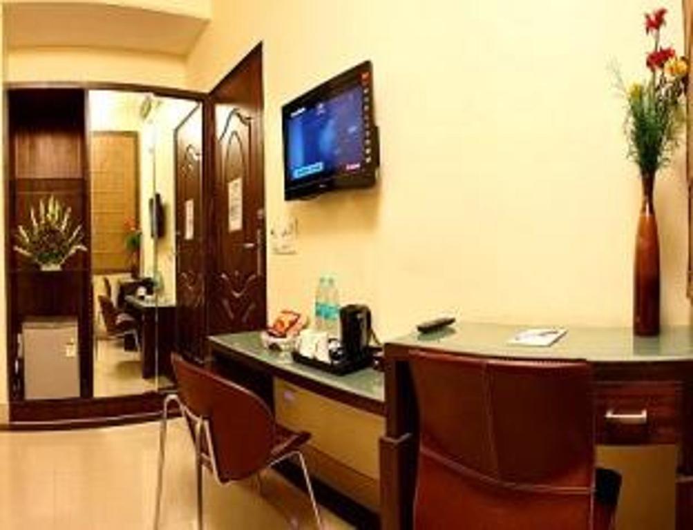Charanpahari Hotel Nowe Delhi Zewnętrze zdjęcie